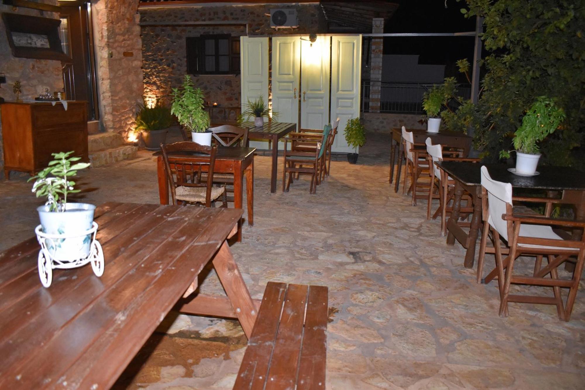 Villa In The Olive Trees Galaxídhion Esterno foto